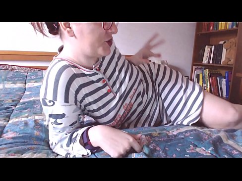 ❤️ Bu böyük qara xoruzu ağzına al kiçik qul ❤ Anal video bizdə ﹏