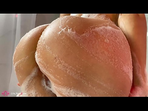 ❤️ Brunette, Duşda Güclü Orgazm Vermək üçün Vibratorla Pişiyi Mastürbasyon Etdirir ❤ Anal video bizdə ﹏